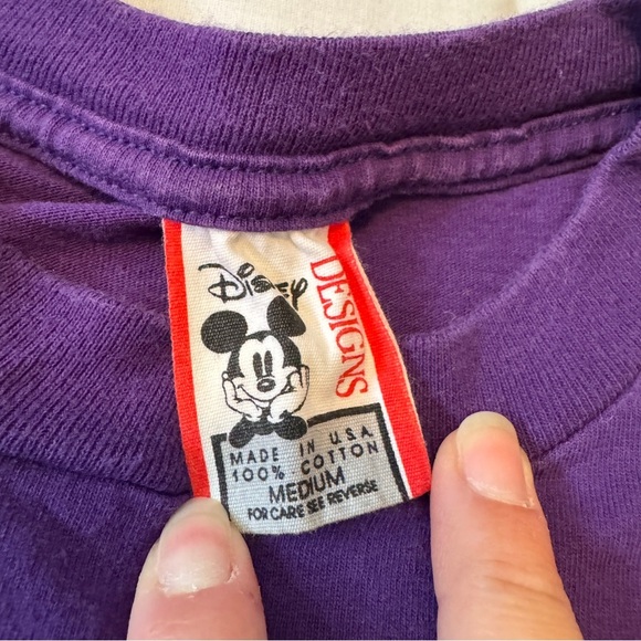 Vintage 90’s Walt Disney World Goofy T-Shirt Shirt ~ Breakdancing Purple - Picture 6 of 6